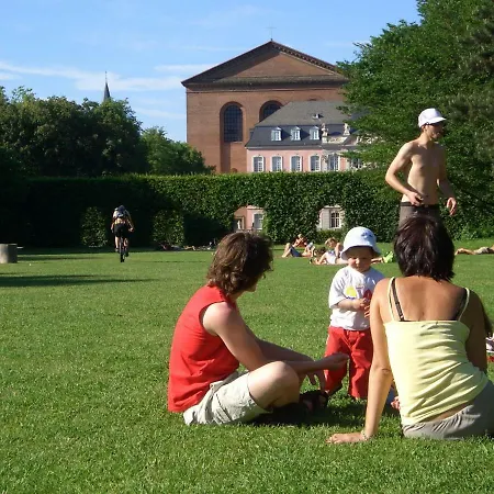 Ferienwohnung An Den Kaiserthermen * Trier